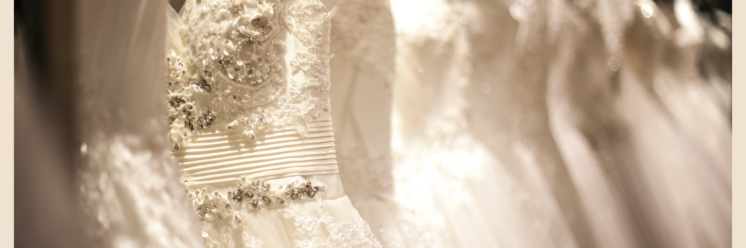 Hogyan válasszam ki a megfelelő menyasszonyi ruha fazont?